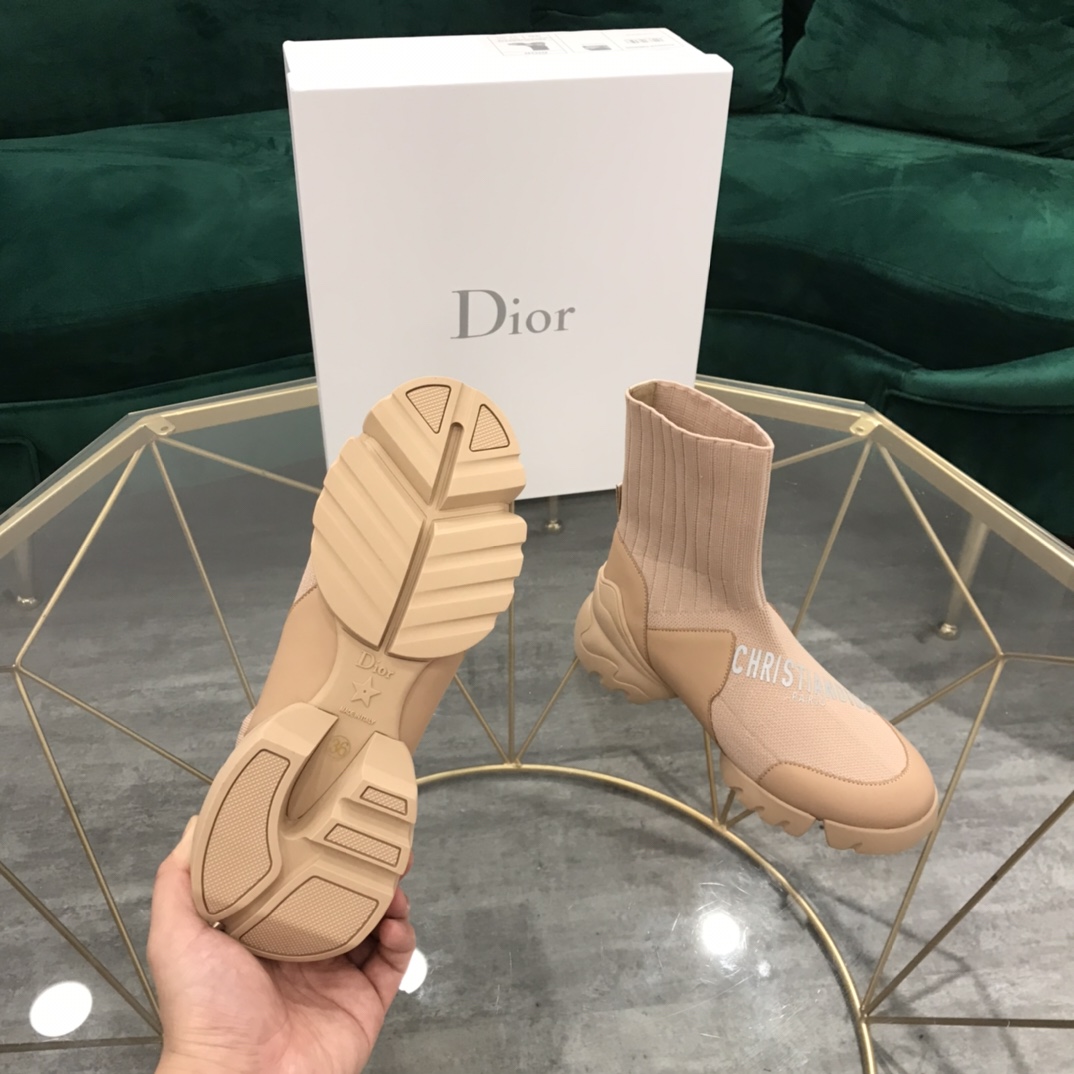 디올 [DIOR]