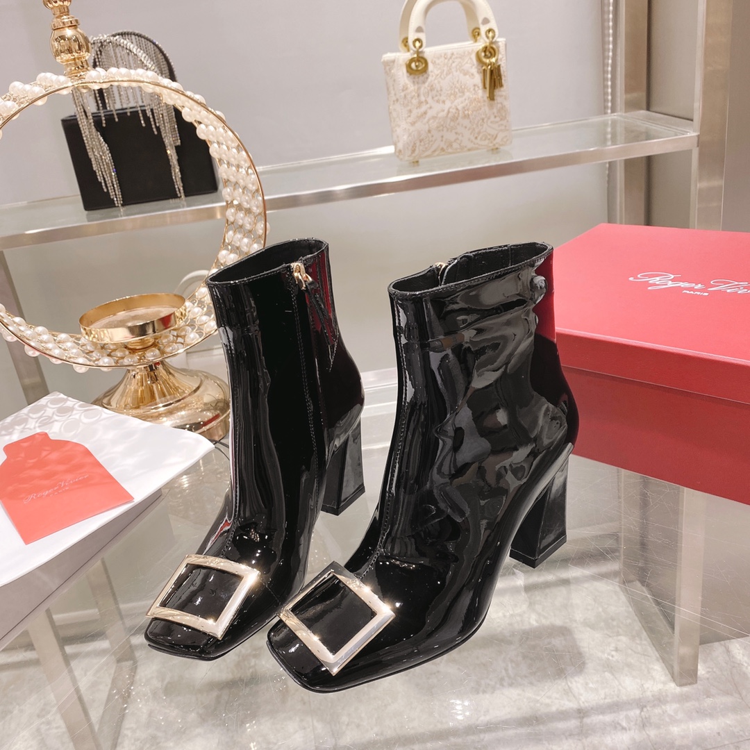 ROGER VIVIER 로저비비에 230110240