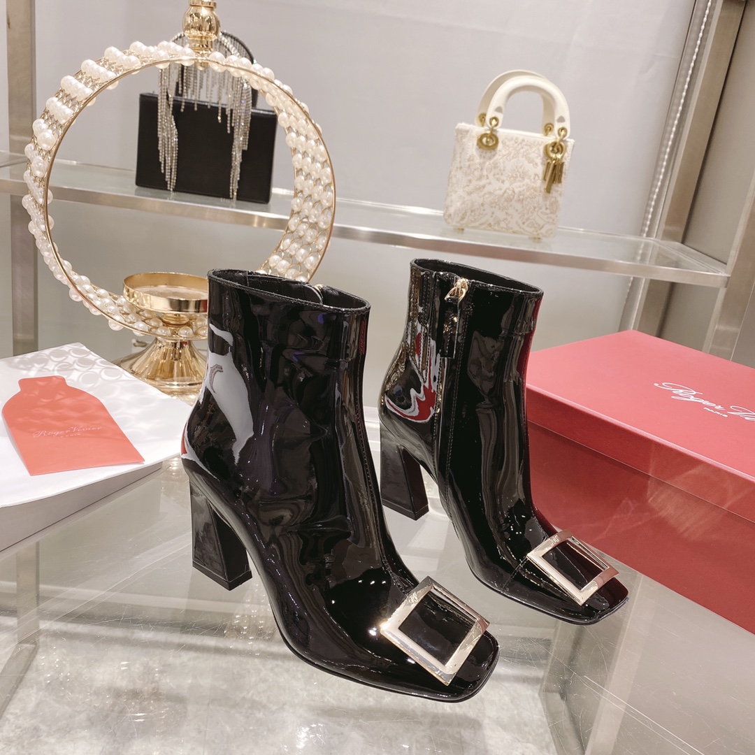 ROGER VIVIER 로저비비에 230110240