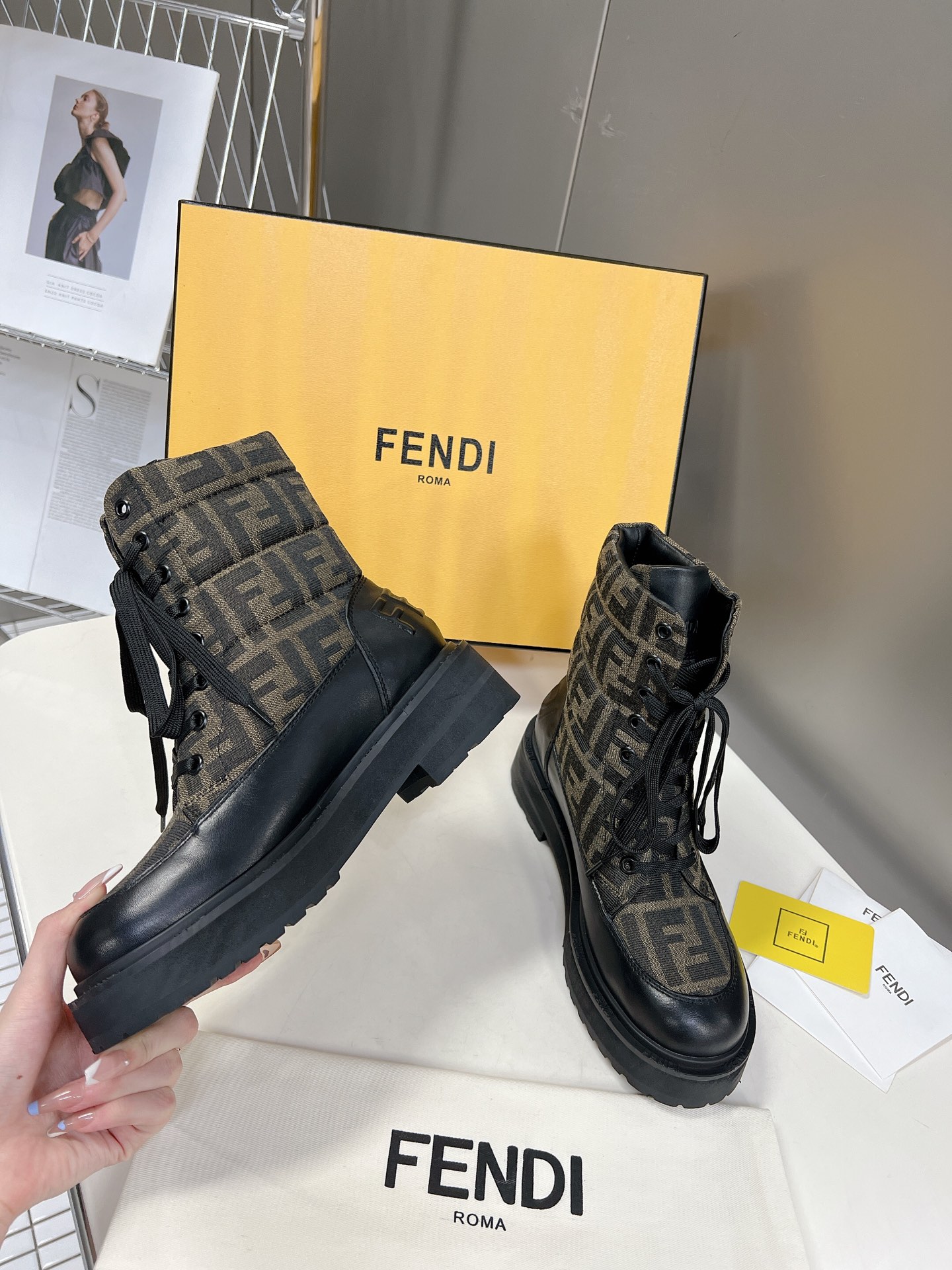 FENDI 펜디 230110426