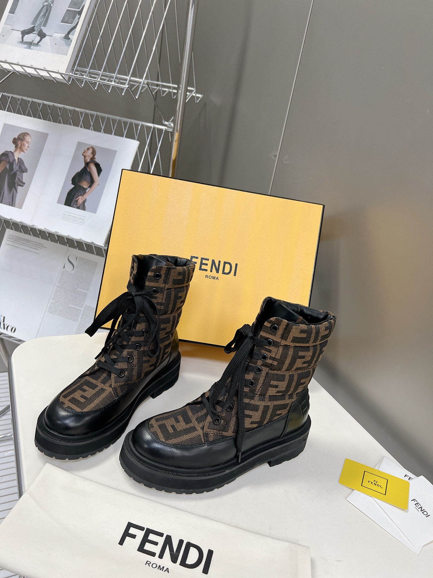 FENDI 펜디 230110427