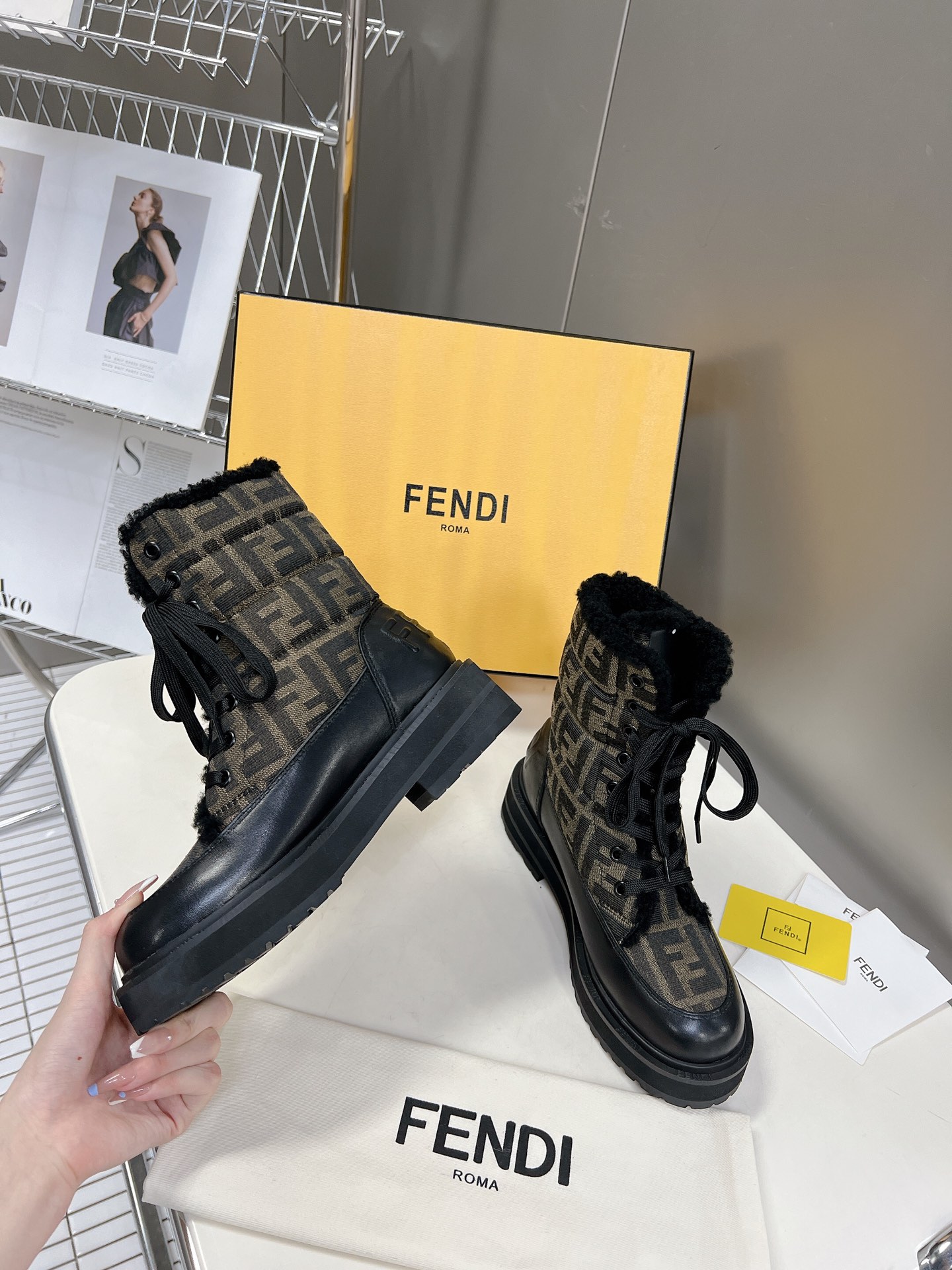 FENDI 펜디 230110428