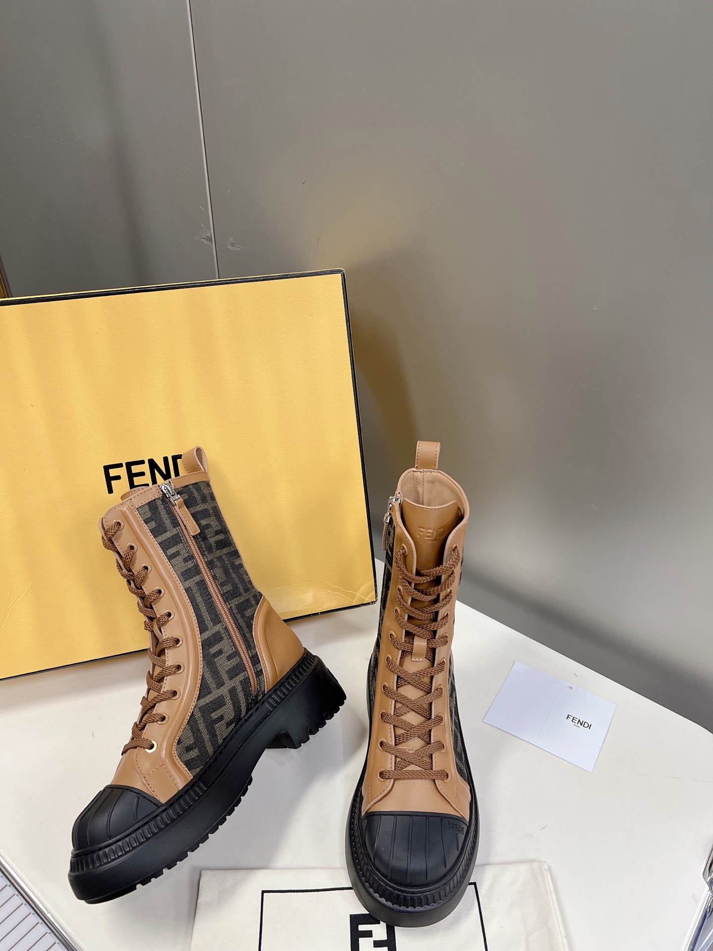 FENDI 펜디 230110454