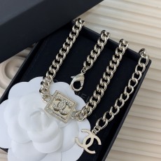 CHANEL 샤넬 233710