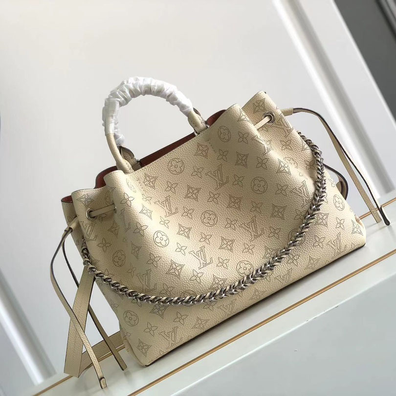 LOUIS VUITTON 루이비통 벨라 토트 M59203