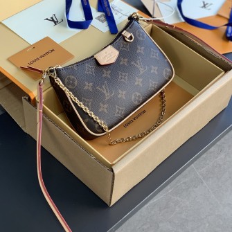 LOUIS VUITTON 루이비통 이지 파우치 온 스트랩 M81066